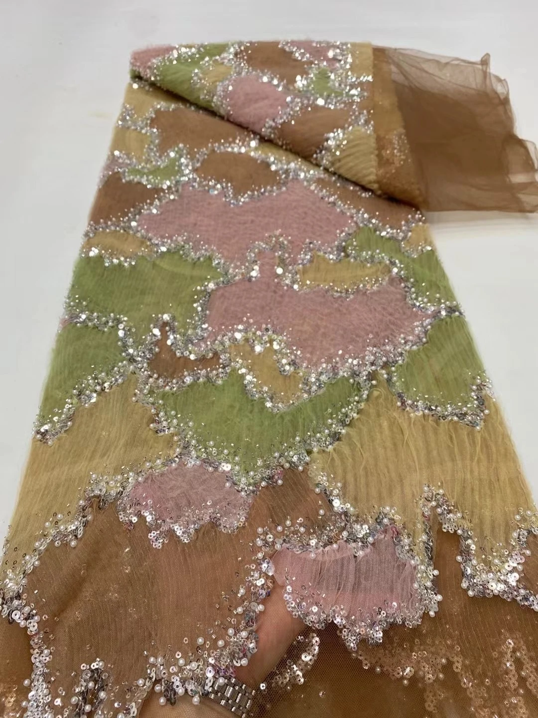 2025 African Nigerian Sequins Embroidery Tulle Lace Fabric High Quality Beads Stone Prom Dresses Sewing Guipure 5 Yards DP0383
2025 African Nigerian Sequins Embroidery Tulle Lace Fabric High Quality Beads Stone Prom Dresses Sewing Guipure 5 Yards DP0383