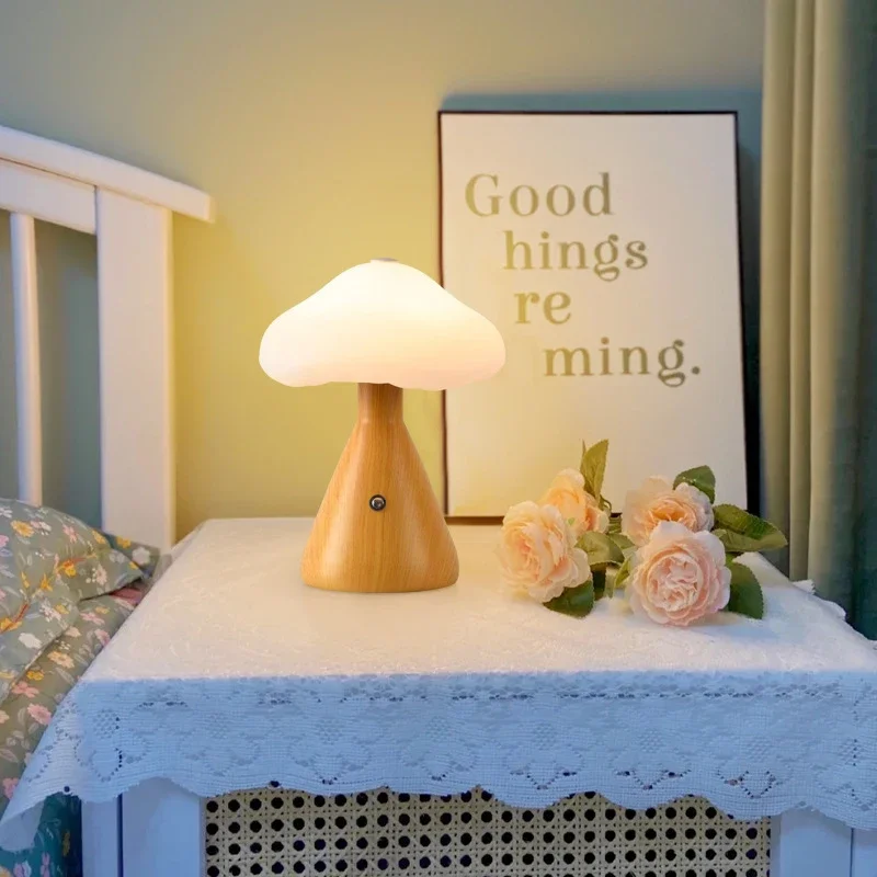 LED Night Light, USB-C Charging, Three Light Colors, Adjustable Brightness, Very Suitable for Living Rooms and Bedrooms
LED Night Light, USB-C Charging, Three Light Colors, Adjustable Brightness, Very Suitable for Living Rooms and Bedrooms