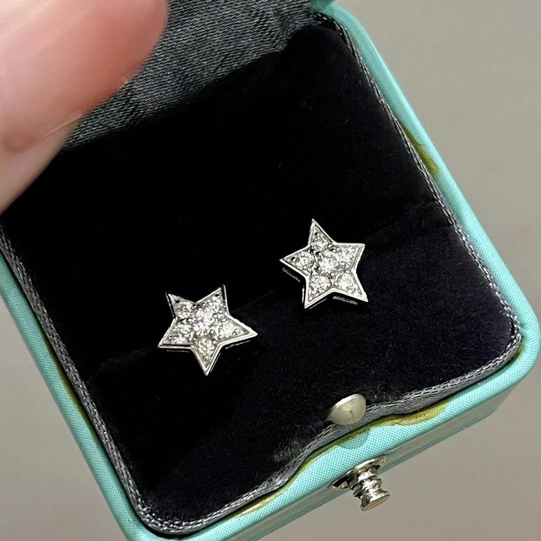 New 2023 Hot Brand Anniversary Gifts Earrings Star Earrings Full Diamond Stud Earrings White Gold Pure 925 Meteor Star Earrings
New 2023 Hot Brand Anniversary Gifts Earrings Star Earrings Full Diamond Stud Earrings White Gold Pure 925 Meteor Star Earrings