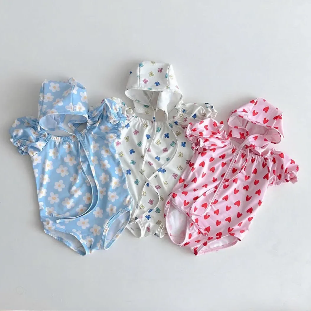 New Baby Swimsuit 2025 Summer Korean Ins Infant Jumpsuit Seaside Climbing Suit Swimming Clothes wiht Hat
New Baby Swimsuit 2025 Summer Korean Ins Infant Jumpsuit Seaside Climbing Suit Swimming Clothes wiht Hat