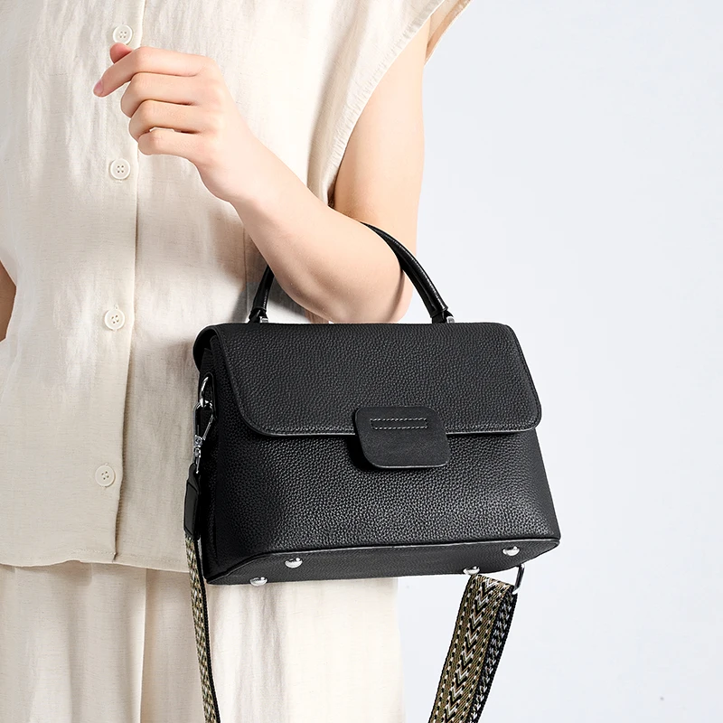 Women’s Cow Leather Shoulder Bag Ladies Soft Cowhide Luxury Designer Underarm Bags Female Fashion Retro Commuting Handbags Lady
Women’s Cow Leather Shoulder Bag Ladies Soft Cowhide Luxury Designer Underarm Bags Female Fashion Retro Commuting Handbags Lady