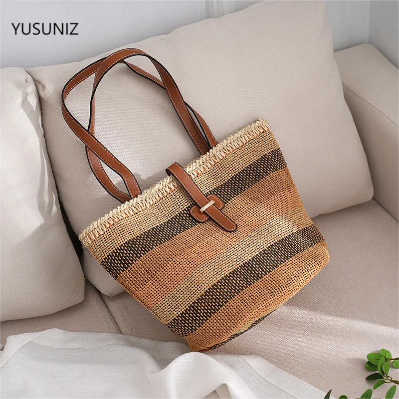 New Handbag Woven Bag Portable Basket Beach Bag Shoulder Bag Women's Leisure Bag Hot Sale Drawstring Buckle Striped Pattern Bag
New Handbag Woven Bag Portable Basket Beach Bag Shoulder Bag Women's Leisure Bag Hot Sale Drawstring Buckle Striped Pattern Bag