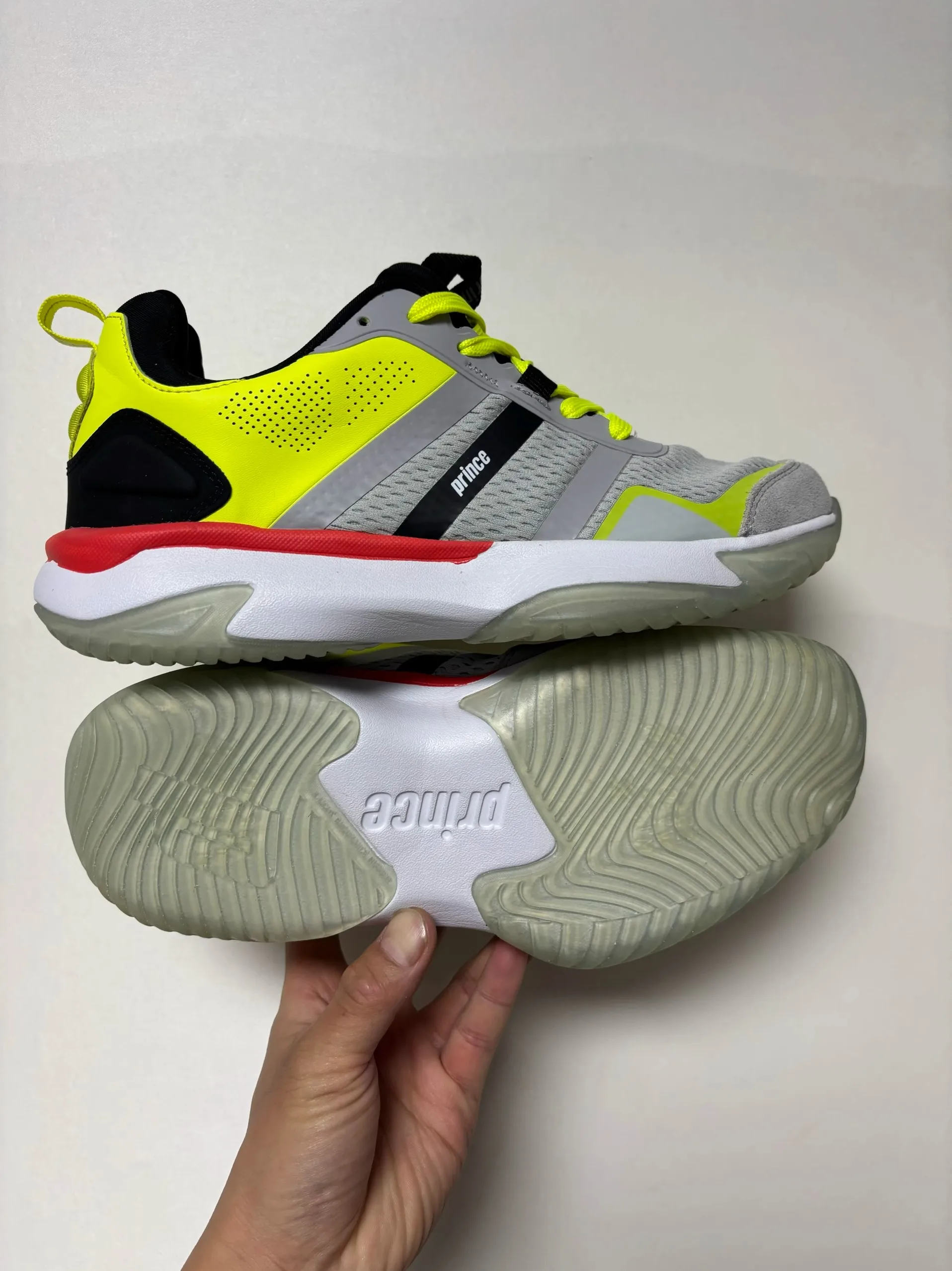 Couple breathable table tennis shoes sports shoes men's women's volleyball shoes brand professional badminton sports shoes
Couple breathable table tennis shoes sports shoes men's women's volleyball shoes brand professional badminton sports shoes