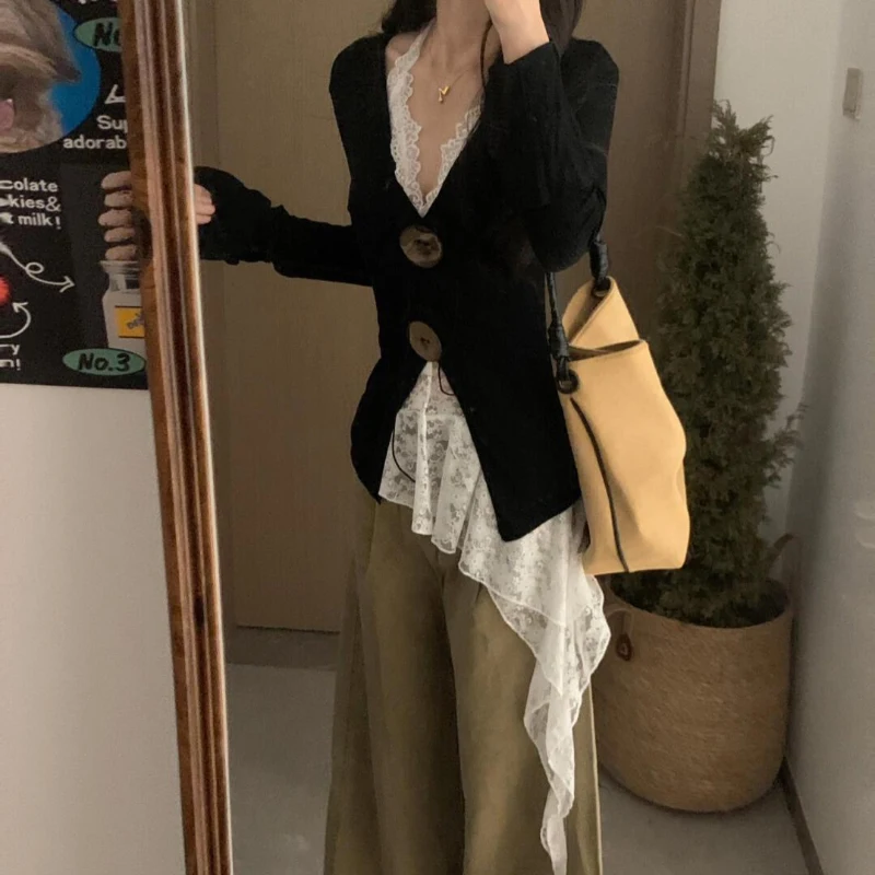 Fashion Cardigan Camisole 2 Piece Sets Women Buttons V Neck Coats Lace Suspenders Tops Lady Suit Spring Female Top Outfit New
Fashion Cardigan Camisole 2 Piece Sets Women Buttons V Neck Coats Lace Suspenders Tops Lady Suit Spring Female Top Outfit New