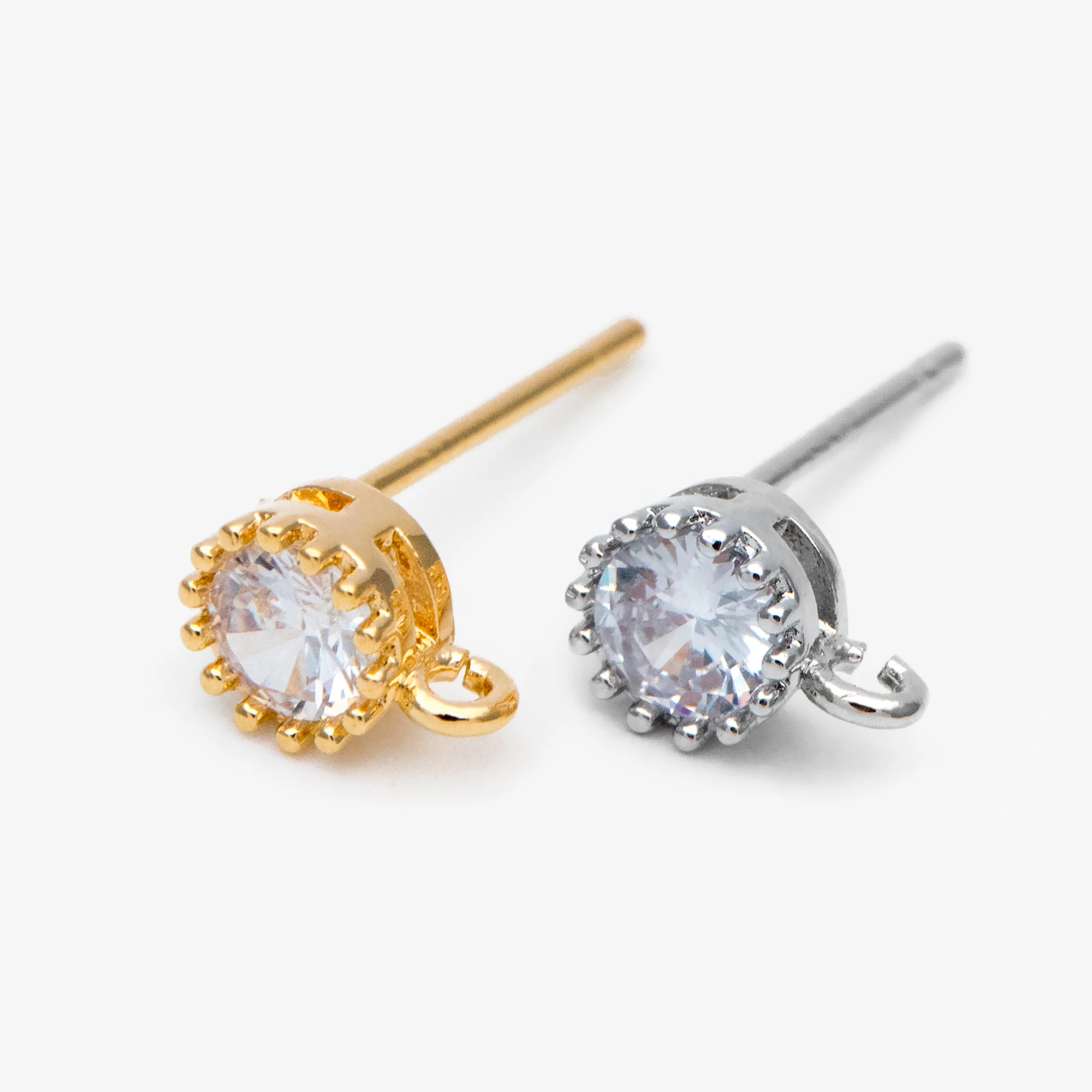 10pcs CZ Pave Gold/ Silver Ear Posts 5mm with Loops, 18K Gold/ Rhodium Plated Brass Stud Earrings (#GB-803)
10pcs CZ Pave Gold/ Silver Ear Posts 5mm with Loops, 18K Gold/ Rhodium Plated Brass Stud Earrings (#GB-803)