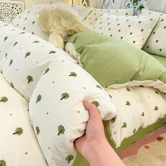 Galsang Flowers 4Pc Bedding Set - Skin-Friendly Double-Layer Yarn Sheets + Duvet, Instagram Style, Dorm/Home
Galsang Flowers 4Pc Bedding Set - Skin-Friendly Double-Layer Yarn Sheets + Duvet, Instagram Style, Dorm/Home