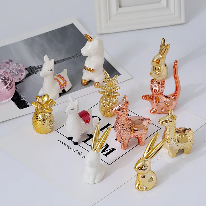 Nordic Ceramic Creative Small Ornaments White Rabbit Figurines Gold Plating Animal Window Ornaments Home Decoration Accessories
Nordic Ceramic Creative Small Ornaments White Rabbit Figurines Gold Plating Animal Window Ornaments Home Decoration Accessories