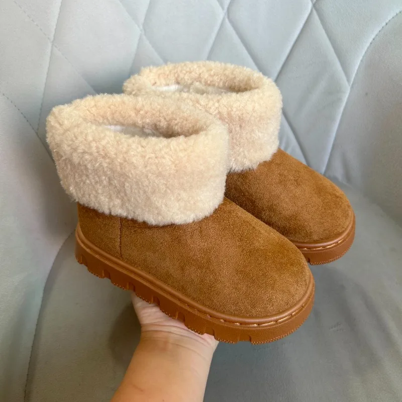 Зимние ботильоны для девочек, новые модные зимние ботинки для детей, теплые уличные повседневные детские короткие хлопковые ботинки, коричневые простые универсальные ботинки
Зимние ботильоны для девочек, новые модные зимние ботинки для детей, теплые уличные повседневные детские короткие хлопковые ботинки, коричневые простые универсальные ботинки