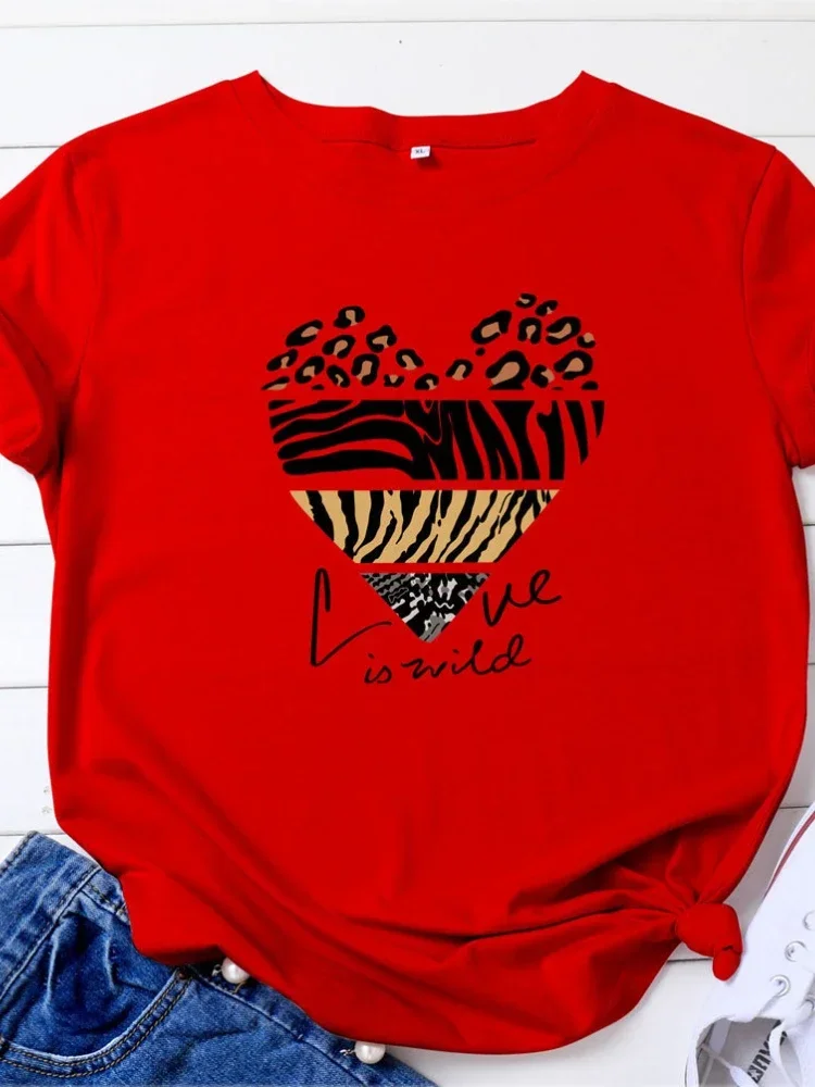 Love Is Wild Leopard Heart Print Women T Shirt Short Sleeve O Neck Loose Women Tshirt Ladies Tee Shirt Tops Camisetas Mujer
Love Is Wild Leopard Heart Print Women T Shirt Short Sleeve O Neck Loose Women Tshirt Ladies Tee Shirt Tops Camisetas Mujer