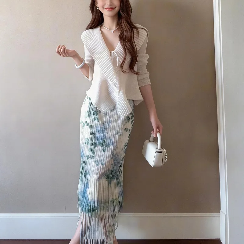 Miyake Pleated Skirt Set Plisse 2026 Niche Design Printed Tassel jupe Women Summer High-end Slim Pleats Skirt Fashion Fold Set
Miyake Pleated Skirt Set Plisse 2026 Niche Design Printed Tassel jupe Women Summer High-end Slim Pleats Skirt Fashion Fold Set