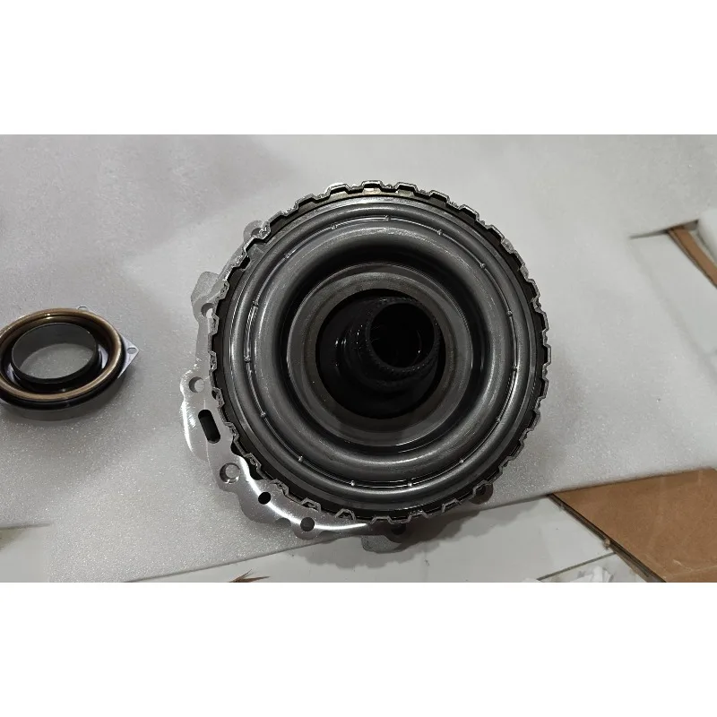 Оригинальная новая муфта коробки передач BorgWarner 0CK DL382 0DN с подшипником подходит для Audi A4 B9 A6 C7 7-скоростная
Оригинальная новая муфта коробки передач BorgWarner 0CK DL382 0DN с подшипником подходит для Audi A4 B9 A6 C7 7-скоростная