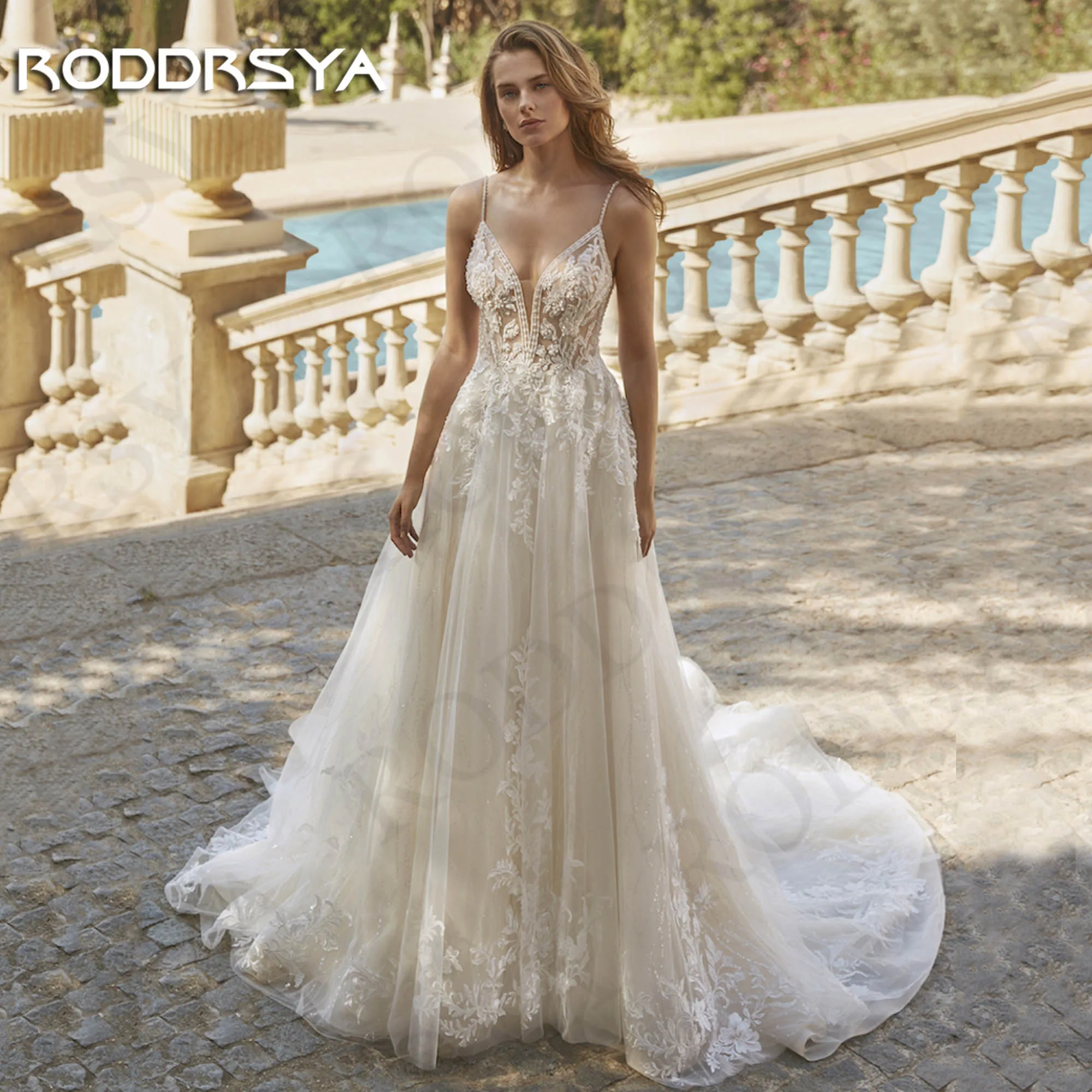RODDRSYA Bohemian A Line Wedding Dresses For Bride Romantic V Neck Lace Applique Tulle Bridal Dress vestido novia Backless Women
RODDRSYA Bohemian A Line Wedding Dresses For Bride Romantic V Neck Lace Applique Tulle Bridal Dress vestido novia Backless Women