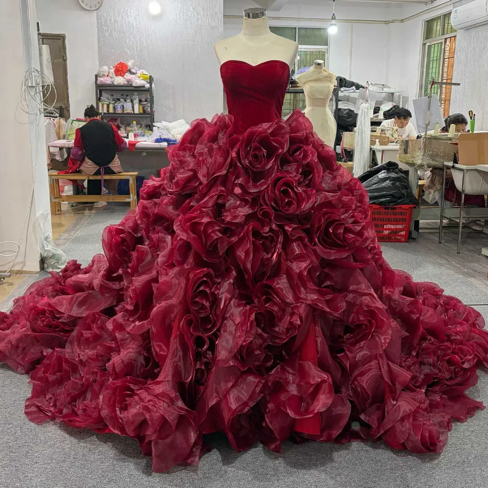 Red Evening Dresses 2026 Sweetheart Sleeveless Lace-Up Back Ruffle Ball Gown Prom Dress For Women
Red Evening Dresses 2026 Sweetheart Sleeveless Lace-Up Back Ruffle Ball Gown Prom Dress For Women