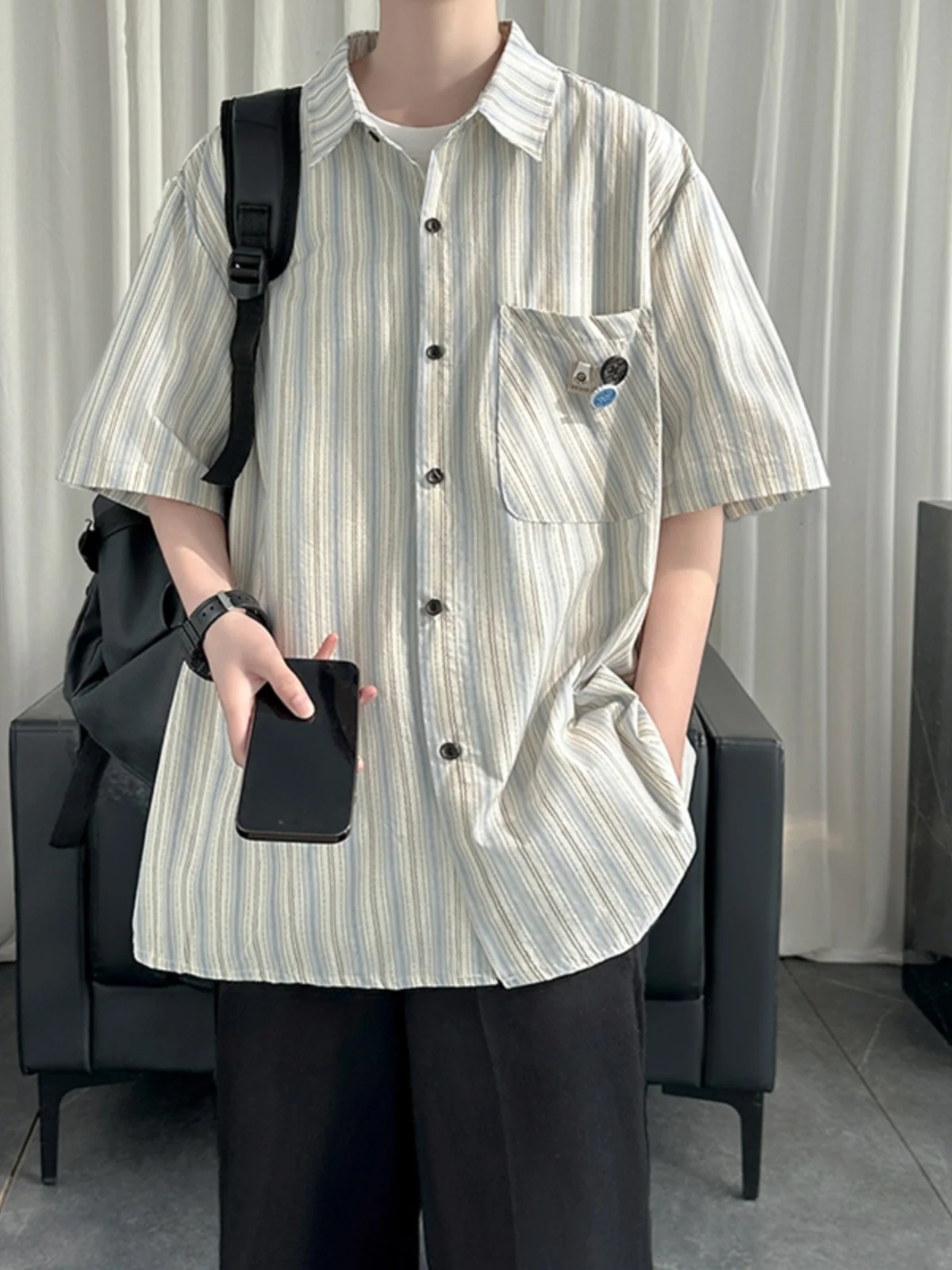 Blue Striped ort Sve Men's irt Summer New Sle Japanese Retro f Length Sve High End Feeling Cool f irt
Blue Striped ort Sve Men's irt Summer New Sle Japanese Retro f Length Sve High End Feeling Cool f irt