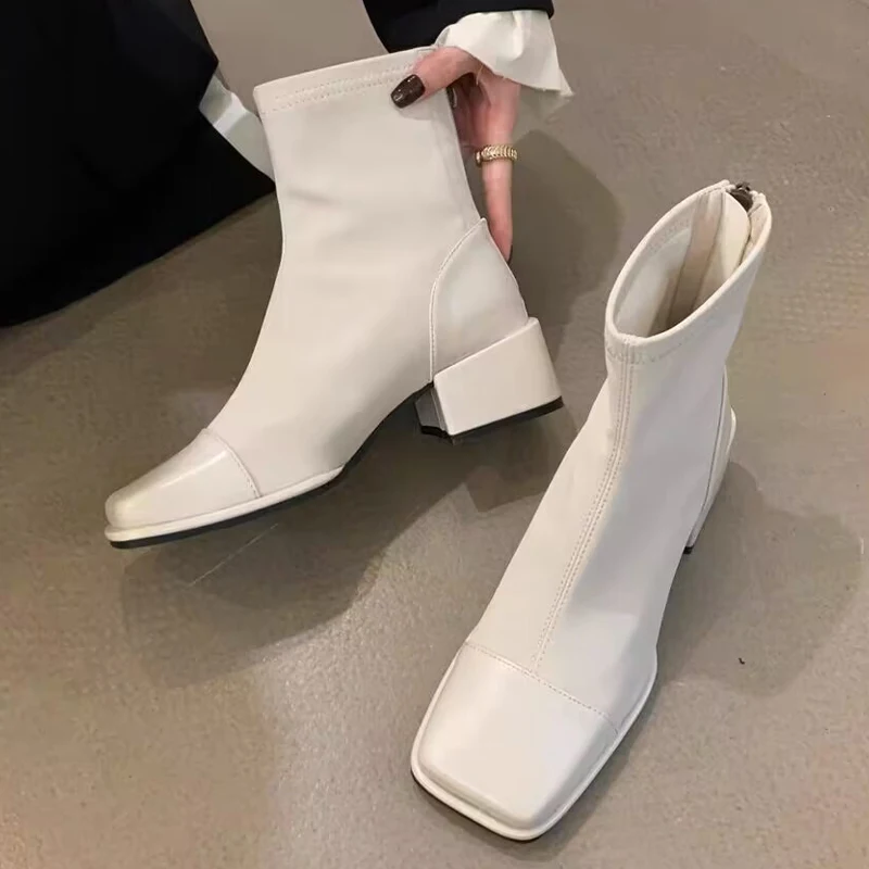 Женские ботильоны, модная обувь на высоком каблуке, платье с квадратным носком, массивные зимние ботинки, новинка 2025, роскошный дизайнерский Mujer Chelsea Botas
Женские ботильоны, модная обувь на высоком каблуке, платье с квадратным носком, массивные зимние ботинки, новинка 2025, роскошный дизайнерский Mujer Chelsea Botas