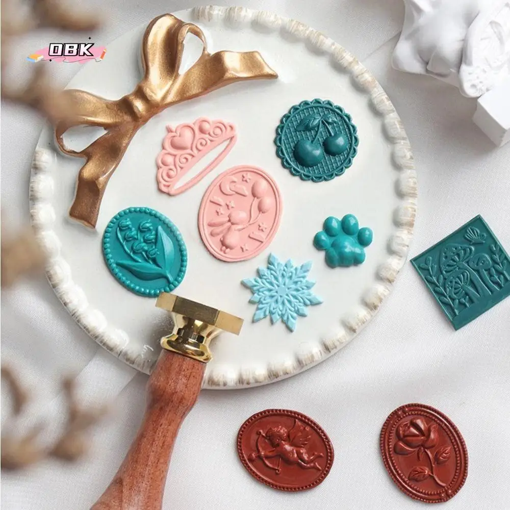 Engagement Hand Account Flower DIY Envelope Albums Wax Seal Stamp Fire Paint Seal Stamp Scrapbook Decoration Embossed Stamp
Engagement Hand Account Flower DIY Envelope Albums Wax Seal Stamp Fire Paint Seal Stamp Scrapbook Decoration Embossed Stamp