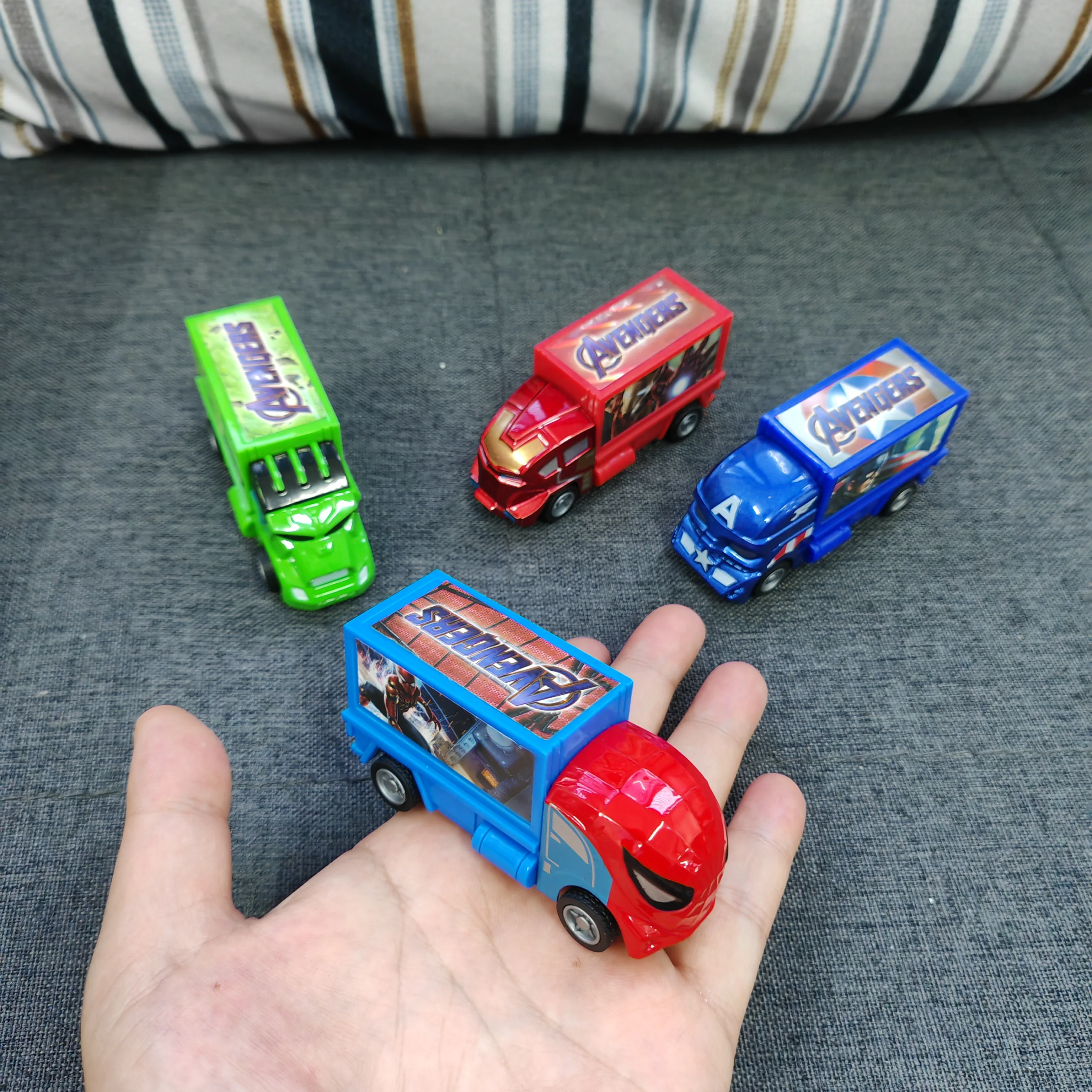 10pcs/set Alloy Avengers Car Captain America Hulk Ironman Spiderman Action Figures Anime Racing Model Toy For Boys Gift
10pcs/set Alloy Avengers Car Captain America Hulk Ironman Spiderman Action Figures Anime Racing Model Toy For Boys Gift