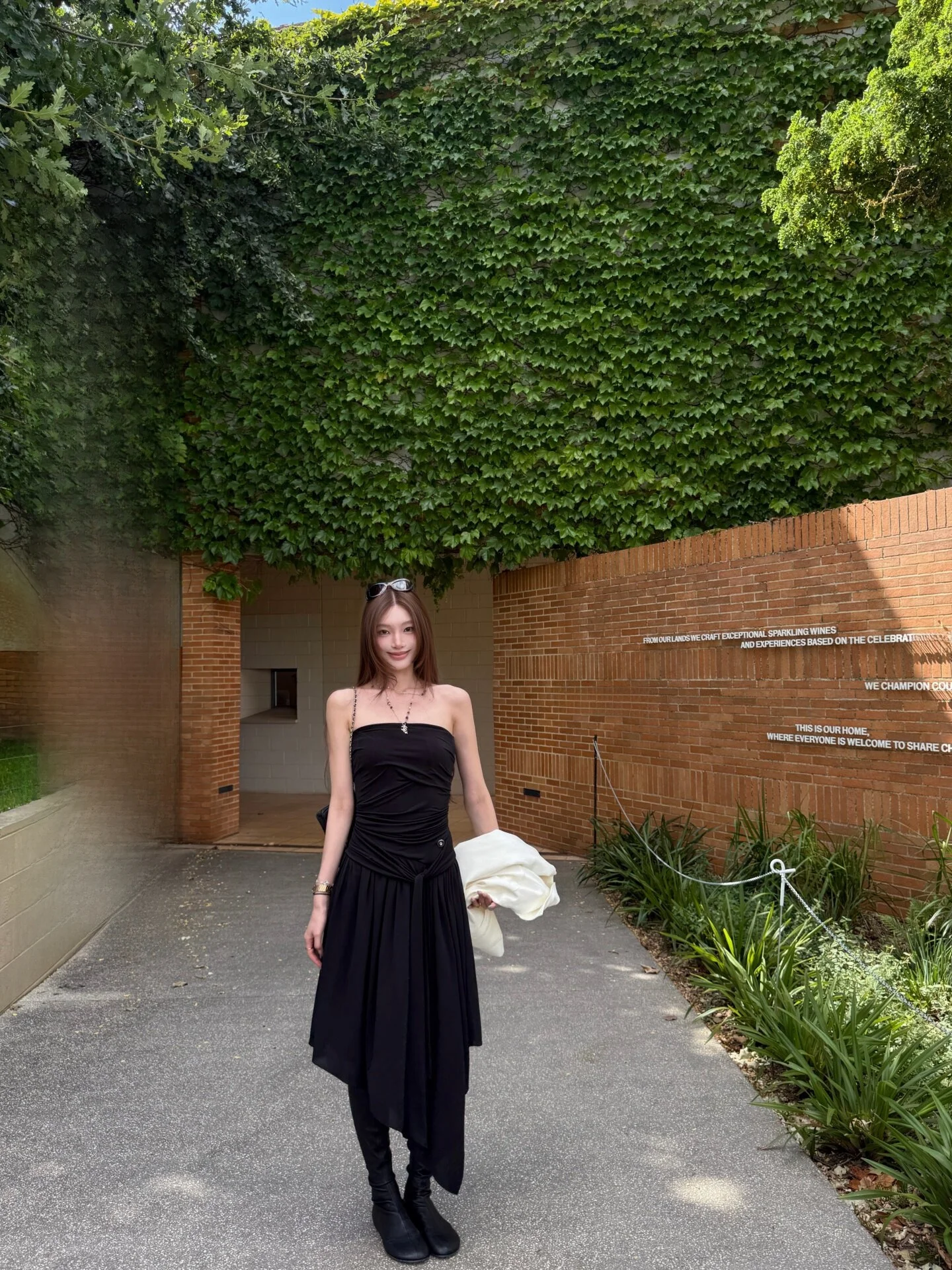 Yangzifan Women's Off-Shoulder Dress Spring Summer Casual Style Asymmetrical Hemline Design Breathable Lightweight Skirt
Yangzifan Women's Off-Shoulder Dress Spring Summer Casual Style Asymmetrical Hemline Design Breathable Lightweight Skirt