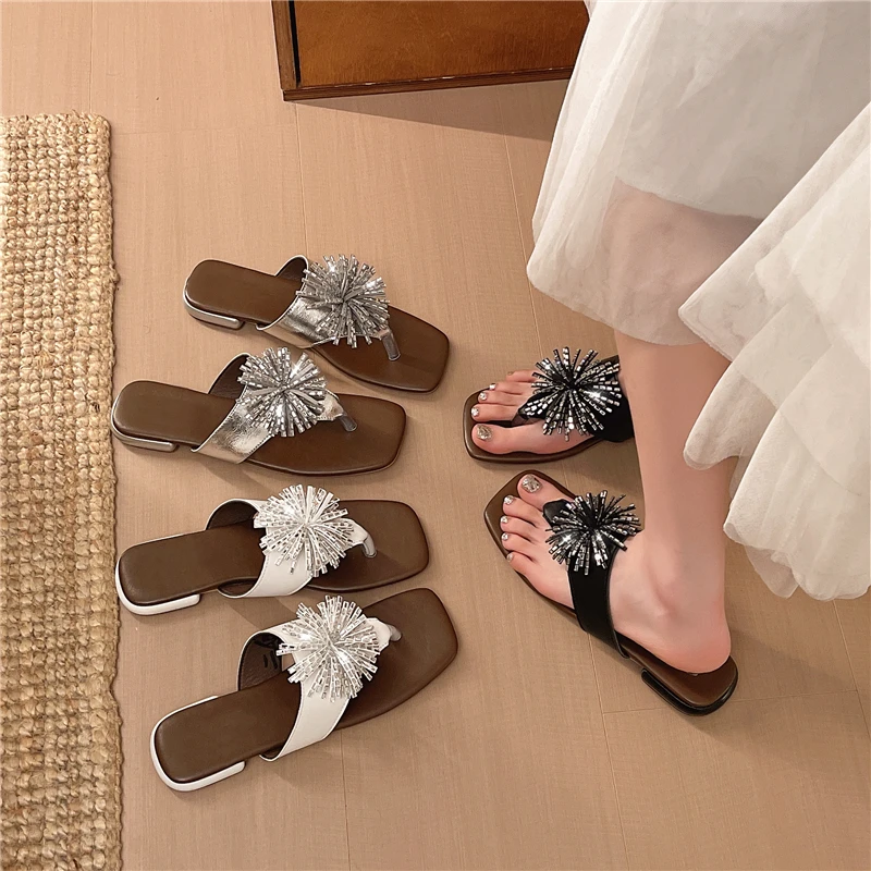 Women Rhinestone Flower Flat Flip Flops Open Toe Non Slip Sandals Summer Casual Beach Slip Slides Ladies Daily Walking Footwear
Women Rhinestone Flower Flat Flip Flops Open Toe Non Slip Sandals Summer Casual Beach Slip Slides Ladies Daily Walking Footwear