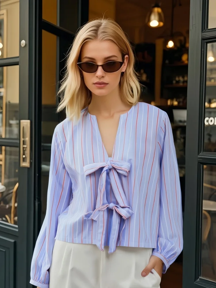Taop&Za2025 new women's long-sleeved striped shirt with bow decoration, fashionable and versatile, reducing ag
Taop&Za2025 new women's long-sleeved striped shirt with bow decoration, fashionable and versatile, reducing ag
