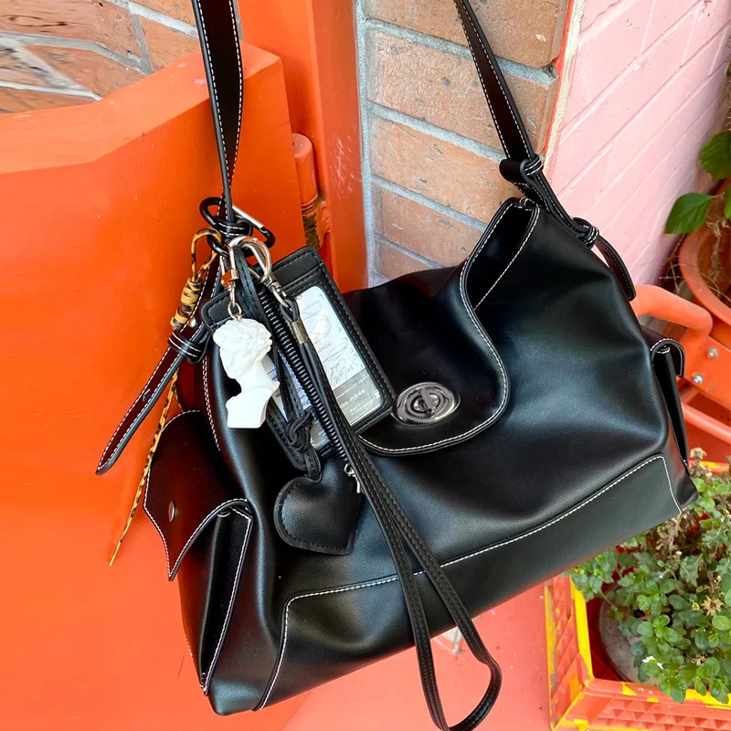 Корейские повседневные сумки для женщин, роскошные дизайнерские сумки, кошельки, новинка 2023 года из искусственной кожи с несколькими карманами, украшения из бисера, подмышки на плечо
Корейские повседневные сумки для женщин, роскошные дизайнерские сумки, кошельки, новинка 2023 года из искусственной кожи с несколькими карманами, украшения из бисера, подмышки на плечо