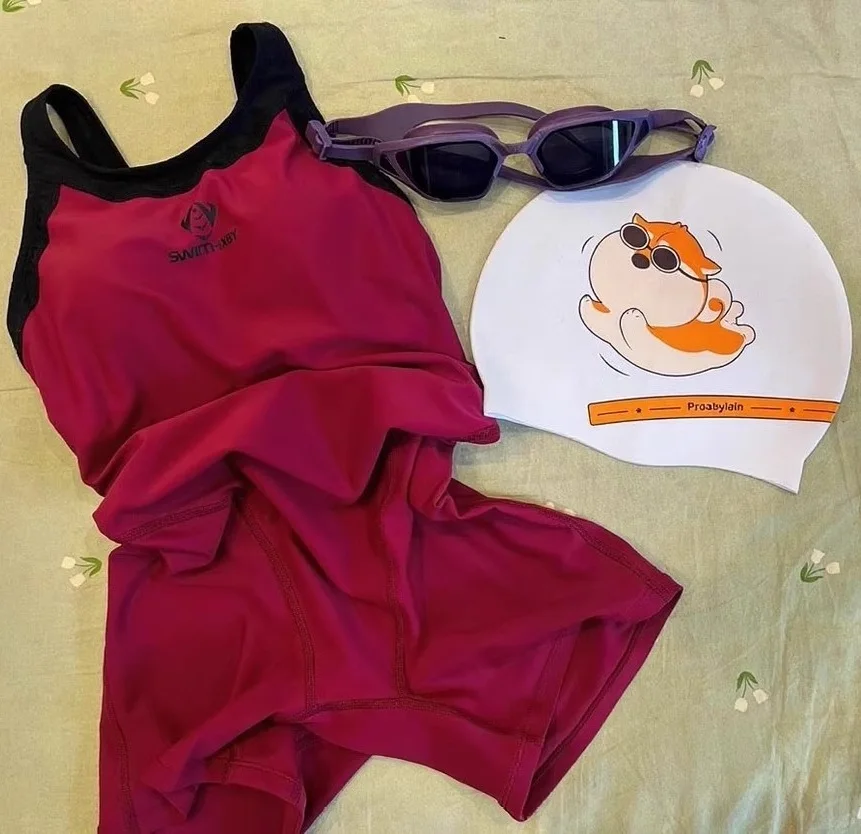 Women's Competition Swimwear Knee Length Resistant Training Swimsuit Quick Dry Breathable Kneesuit
Women's Competition Swimwear Knee Length Resistant Training Swimsuit Quick Dry Breathable Kneesuit