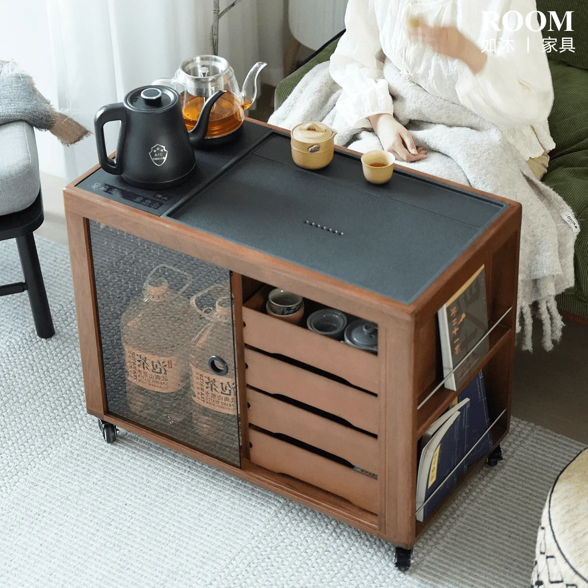 Rumu solid wood tea cabinet Chinese trolley black walnut retro sofa side cabinet movable rock slab tea table side cabinet
Rumu solid wood tea cabinet Chinese trolley black walnut retro sofa side cabinet movable rock slab tea table side cabinet