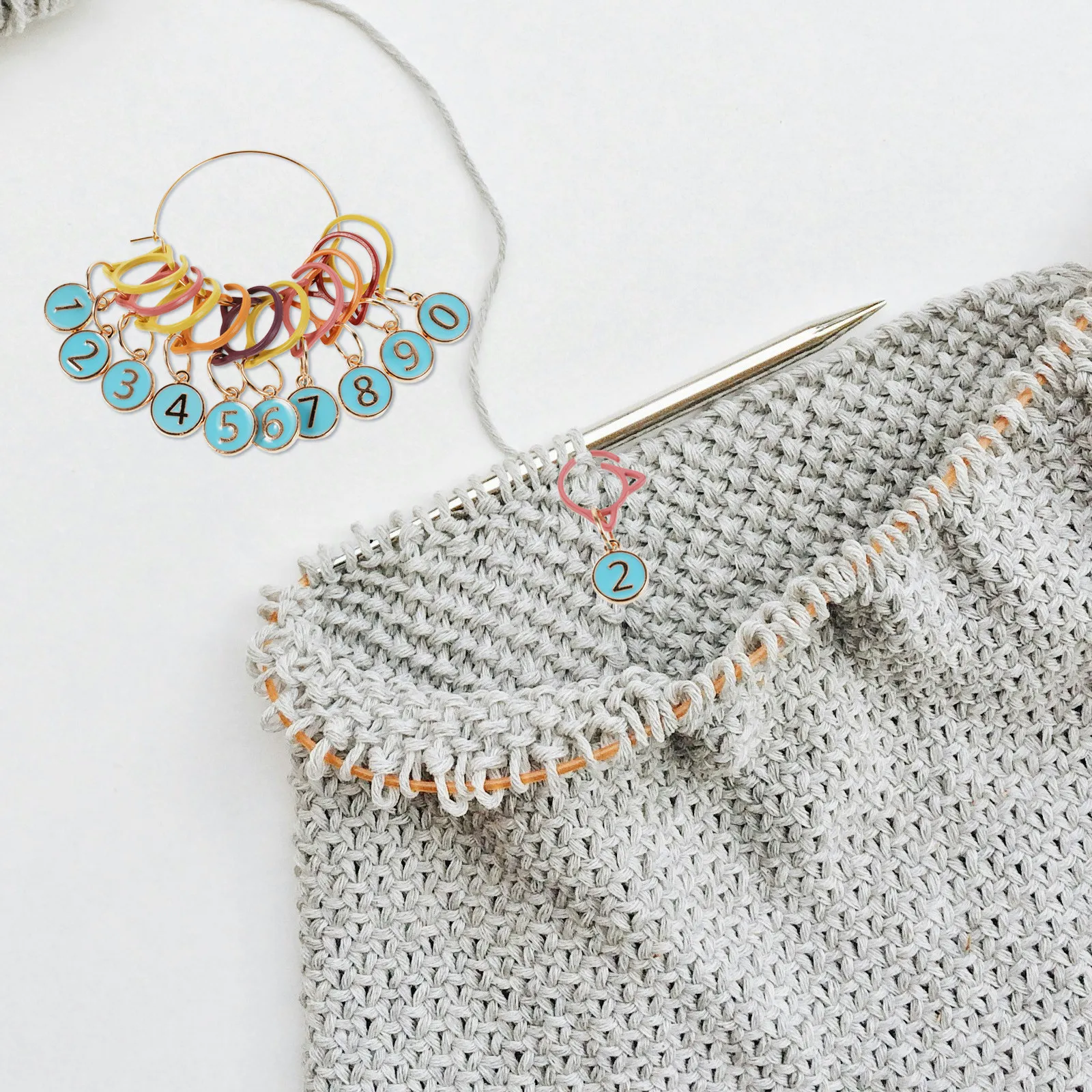 1Set Metal Crochet Stitch Markers with Cat Ear Design Locking Clip Style Numbered Charms 0-9 Vibrant Enamel Alloy Knitting
1Set Metal Crochet Stitch Markers with Cat Ear Design Locking Clip Style Numbered Charms 0-9 Vibrant Enamel Alloy Knitting