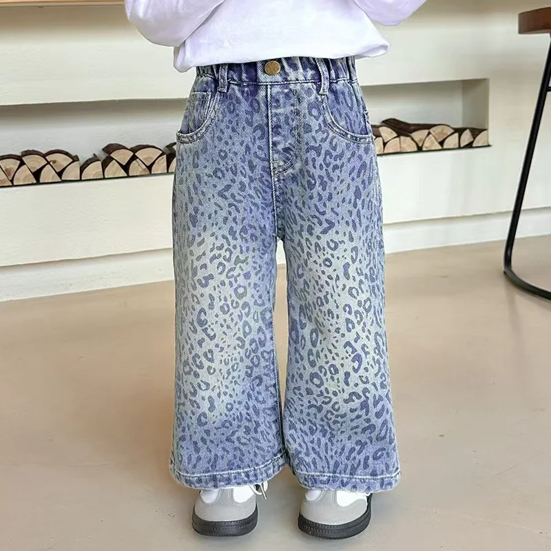 Girls' Leopard Print Jeans Autumn Spring Little Girl Loose Straight Trousers Children Elastic Waist Casual Denim Pants
Girls' Leopard Print Jeans Autumn Spring Little Girl Loose Straight Trousers Children Elastic Waist Casual Denim Pants