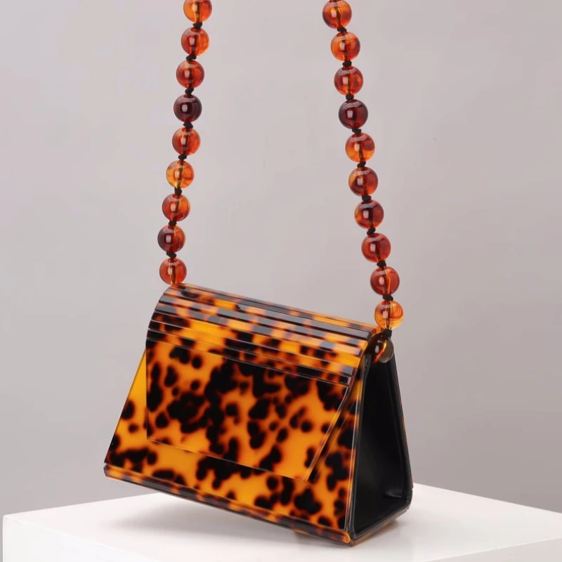 Meet You Fashion Trapezoid Tortoiseshell Acrylicevening Bag Luxury Design Women's Beaded Shoulder Straps Shoulder Crossbody Bag
Meet You Fashion Trapezoid Tortoiseshell Acrylicevening Bag Luxury Design Women's Beaded Shoulder Straps Shoulder Crossbody Bag
