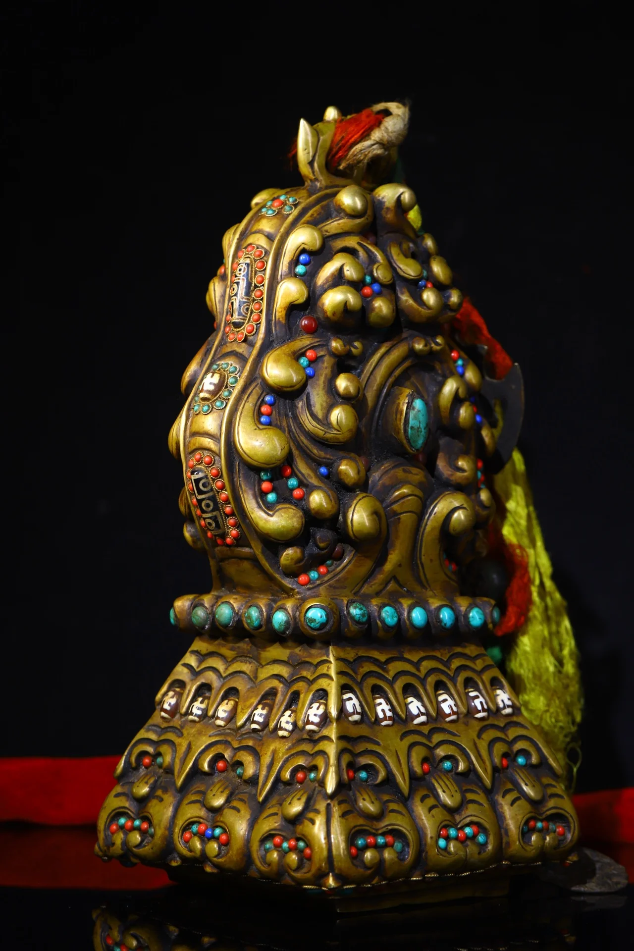 14"Tibetan Temple Collection Old Bronze Mosaic Gem gZi Beads Animal pattern French seal Amulet Buddhist utensils Town house
14"Tibetan Temple Collection Old Bronze Mosaic Gem gZi Beads Animal pattern French seal Amulet Buddhist utensils Town house