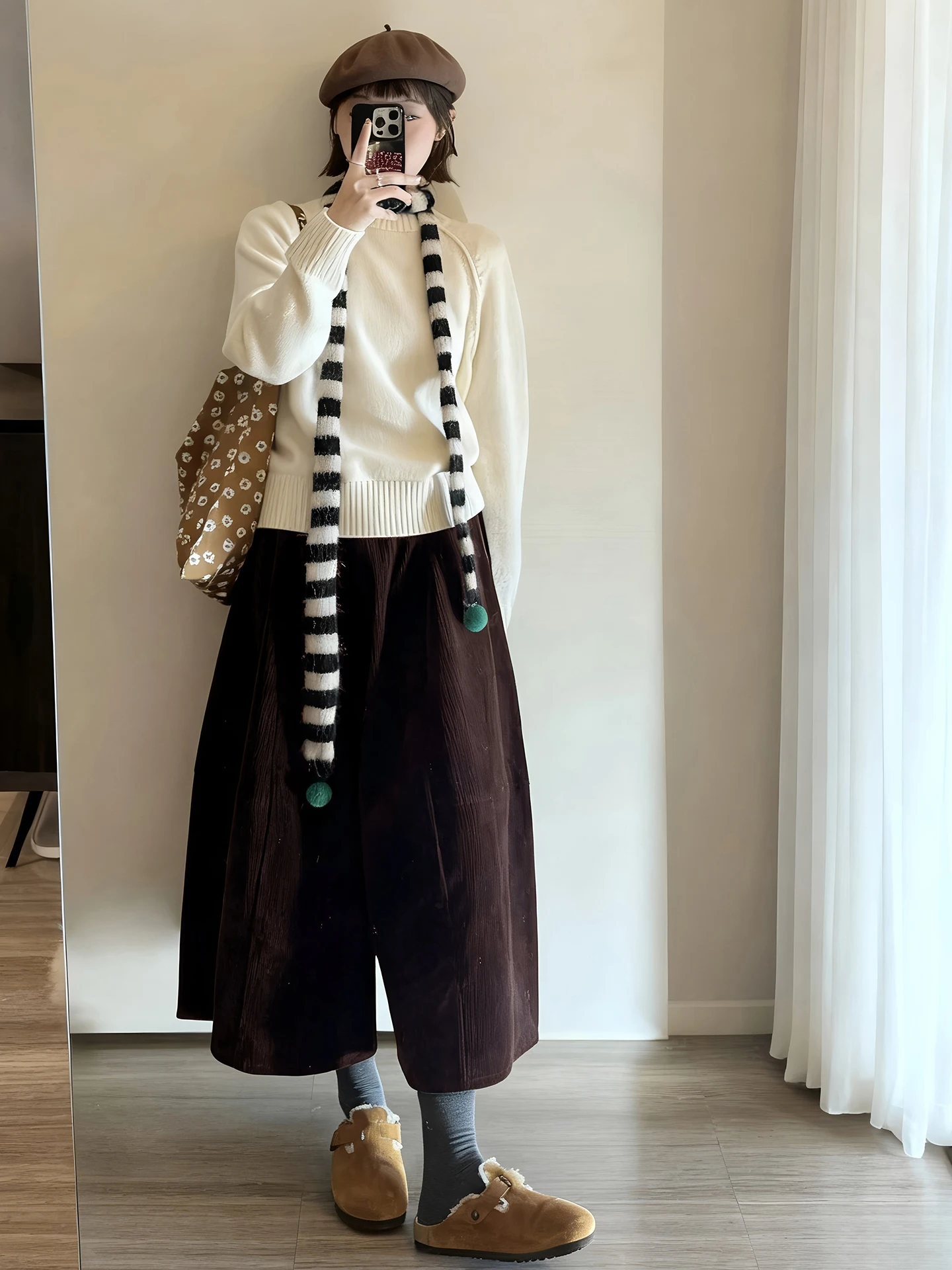 Spring New Sle Women's Corduroy Wide Leg Pants Loose Fit Knee-Length Boot Trousers Elastic Waist High Waist Straight Cut
Spring New Sle Women's Corduroy Wide Leg Pants Loose Fit Knee-Length Boot Trousers Elastic Waist High Waist Straight Cut