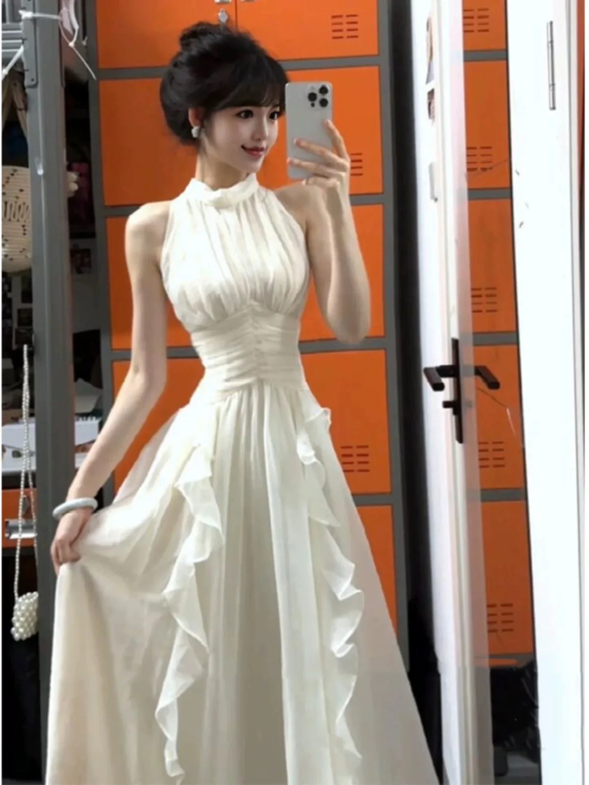 Beachy Summer Fairy Long Sleeveless Neck Hanging Dress Waist Cinching White Maxi Skirt for Women Elegant Chic Coastal Wear
Beachy Summer Fairy Long Sleeveless Neck Hanging Dress Waist Cinching White Maxi Skirt for Women Elegant Chic Coastal Wear