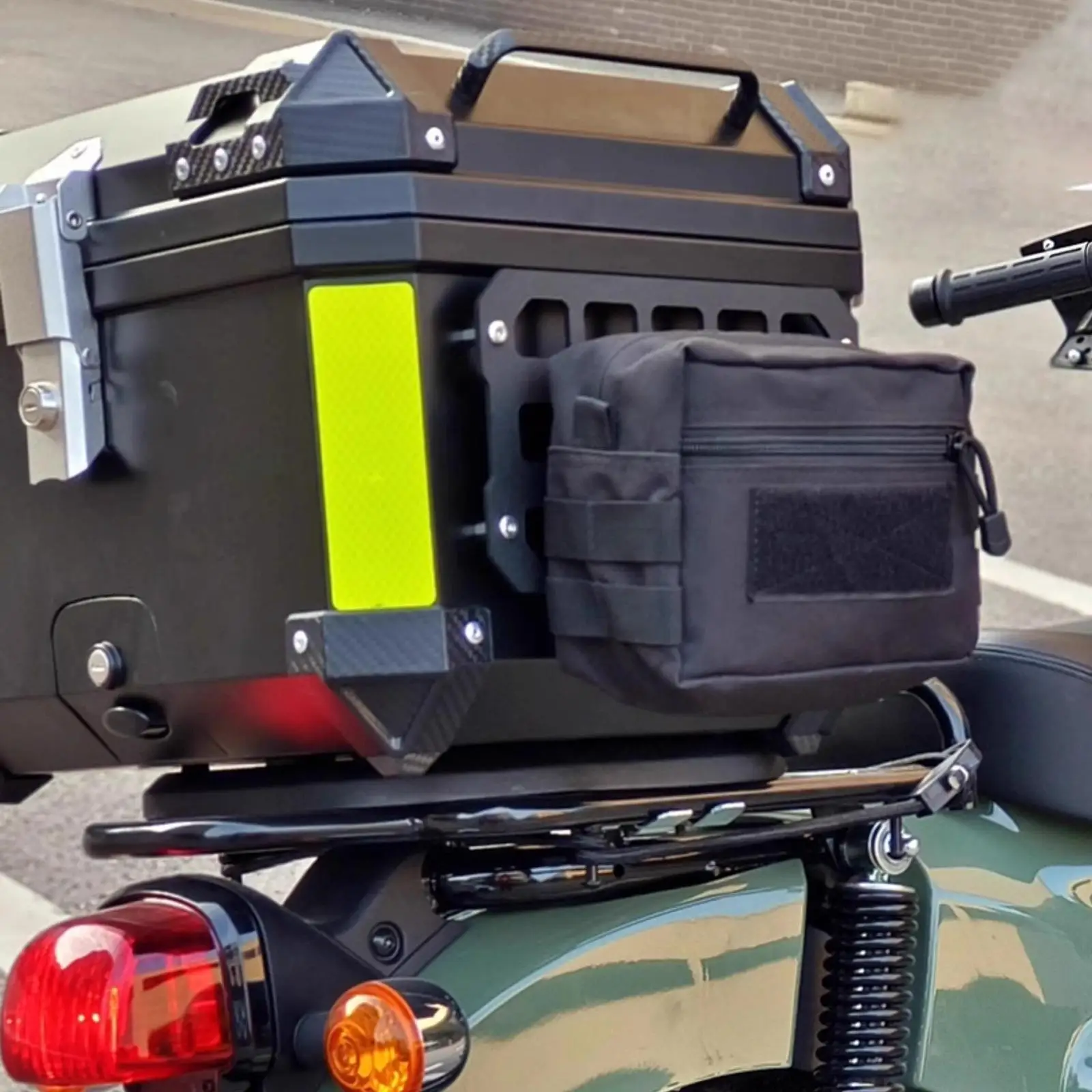 Универсальная мотоциклетная хвостовая коробка, прочная панель Molle для инструментов, аксессуаров
Универсальная мотоциклетная хвостовая коробка, прочная панель Molle для инструментов, аксессуаров