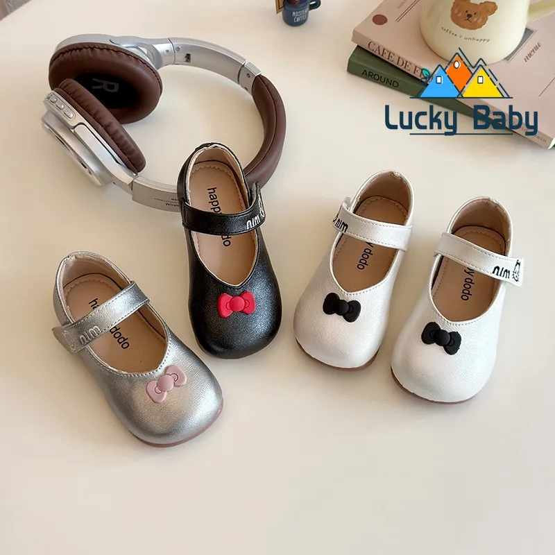 2025 Spring Autumn New Soft Sole Small Girls' Princess Single Shoes Children's Performance Shoes
2025 Spring Autumn New Soft Sole Small Girls' Princess Single Shoes Children's Performance Shoes