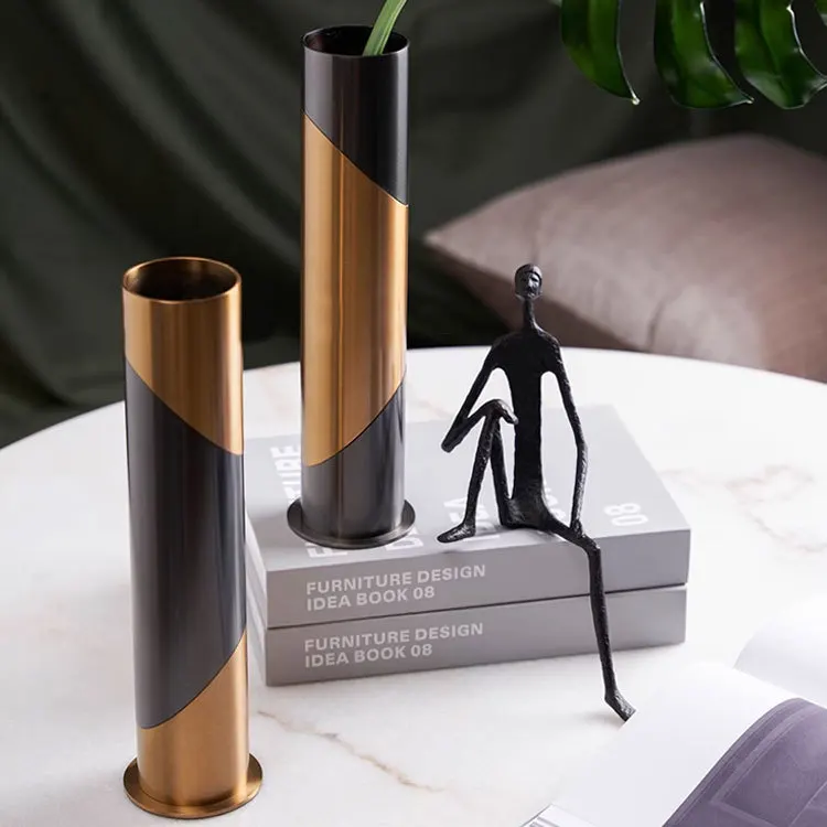 European light luxury black gold splicing metal flower arrangement vase ornaments living room bedroom entrance model room home d
European light luxury black gold splicing metal flower arrangement vase ornaments living room bedroom entrance model room home d