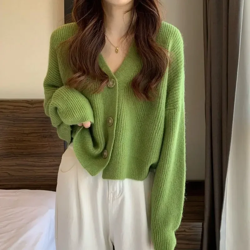 Woman Soft Single Breasted Sweaters Coat Ladies Korean V Neck Green Cardigan for Women 2025 Loose Long Sleeve Knitted Cardigans
Woman Soft Single Breasted Sweaters Coat Ladies Korean V Neck Green Cardigan for Women 2025 Loose Long Sleeve Knitted Cardigans