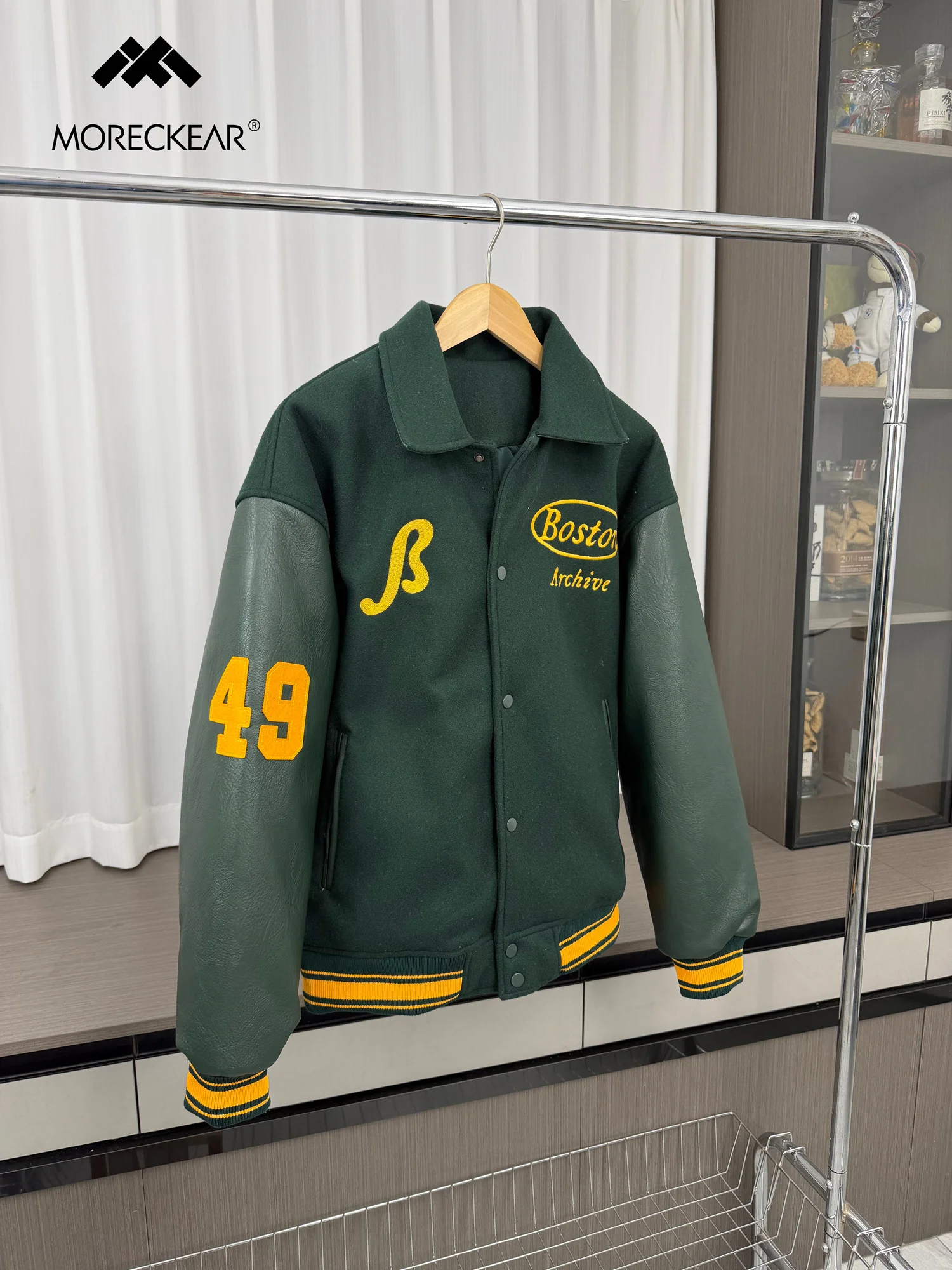 Men's Autumn Winter Woolen Leather Sve Embroidered Jaet Cotton Outerwear Color Blo Cleanfit Long Sve Button up Coat
Men's Autumn Winter Woolen Leather Sve Embroidered Jaet Cotton Outerwear Color Blo Cleanfit Long Sve Button up Coat