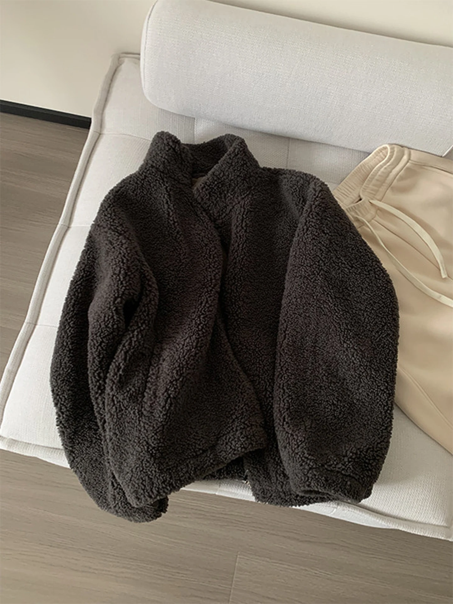 Мужская зимняя толстовка-кардиган из мягкого хлопка с флисом, утепленная, с капюшоном, удлиненная, стандартного кроя
Мужская зимняя толстовка-кардиган из мягкого хлопка с флисом, утепленная, с капюшоном, удлиненная, стандартного кроя