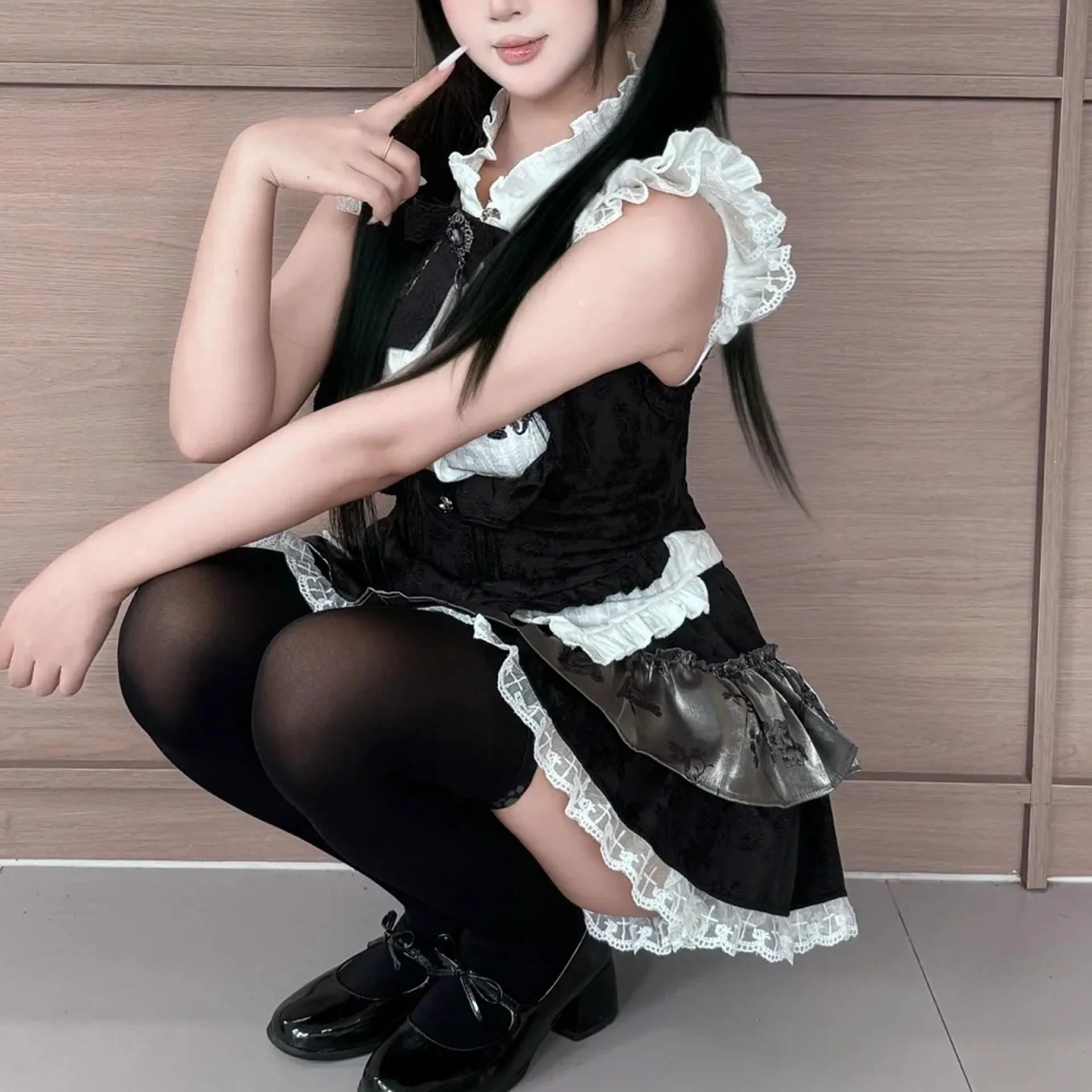 Preppy Style Gothic Womens Summer 3-piece Set Black Y2k Darkly Sleeveless Tops Cardigan Vest + High-waist Cross Short Skirt Suit
Preppy Style Gothic Womens Summer 3-piece Set Black Y2k Darkly Sleeveless Tops Cardigan Vest + High-waist Cross Short Skirt Suit