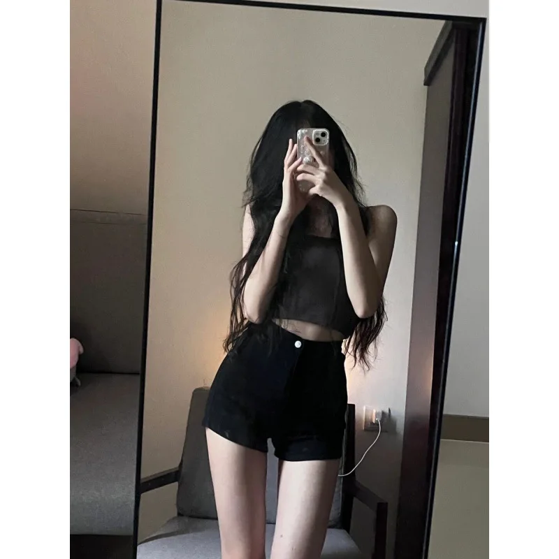 Autumn and winter black denim shorts high waisted women's winter high waisted tight fit slimming and hip hugging hot pants trend
Autumn and winter black denim shorts high waisted women's winter high waisted tight fit slimming and hip hugging hot pants trend