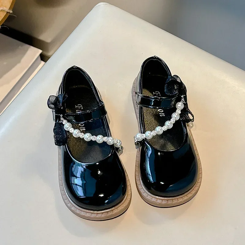 Girls Princess Shoes Non-slip Soft Sole 2025 Spring Autumn Kids Leather Shoes Black Glossy Girls Flat Shoes Mesh Lace Bows Sweet
Girls Princess Shoes Non-slip Soft Sole 2025 Spring Autumn Kids Leather Shoes Black Glossy Girls Flat Shoes Mesh Lace Bows Sweet