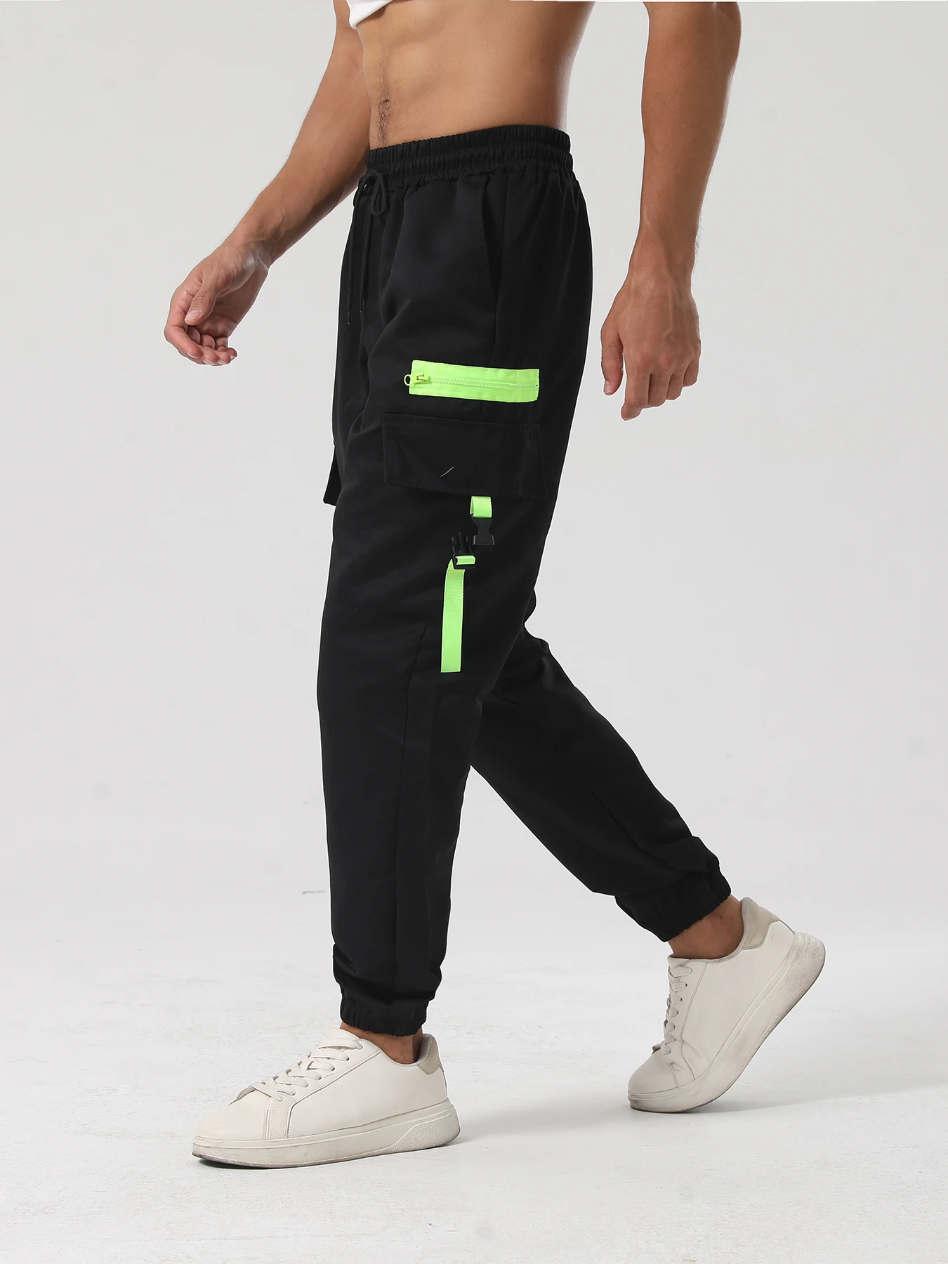 Men's Casual Cargo Pants — All-Season Leisure Wear. Non-Stretch Woven Fabric with Elastic Waistband Closure. Ideal for Outdoor A
Men's Casual Cargo Pants — All-Season Leisure Wear. Non-Stretch Woven Fabric with Elastic Waistband Closure. Ideal for Outdoor A
