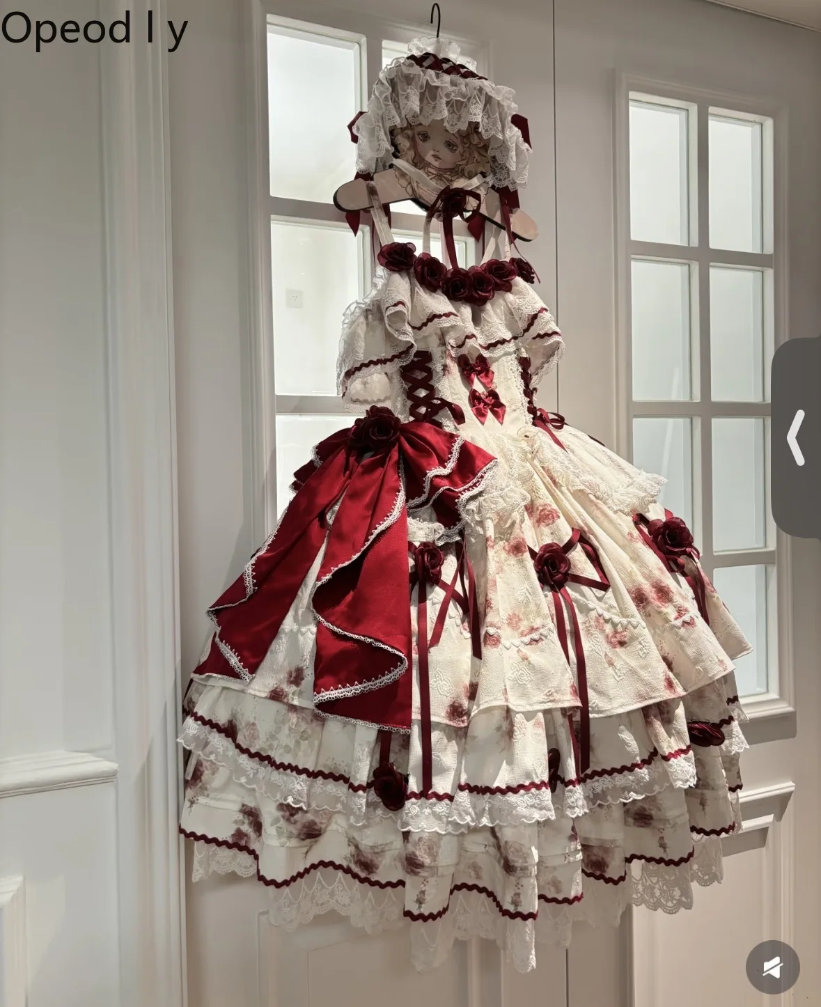 Sweet and Elegant Japanese Original Lolita Jsk Dress Lace Lace Rose High Waist Thin Princess Style Women's Suspender Dress
Sweet and Elegant Japanese Original Lolita Jsk Dress Lace Lace Rose High Waist Thin Princess Style Women's Suspender Dress