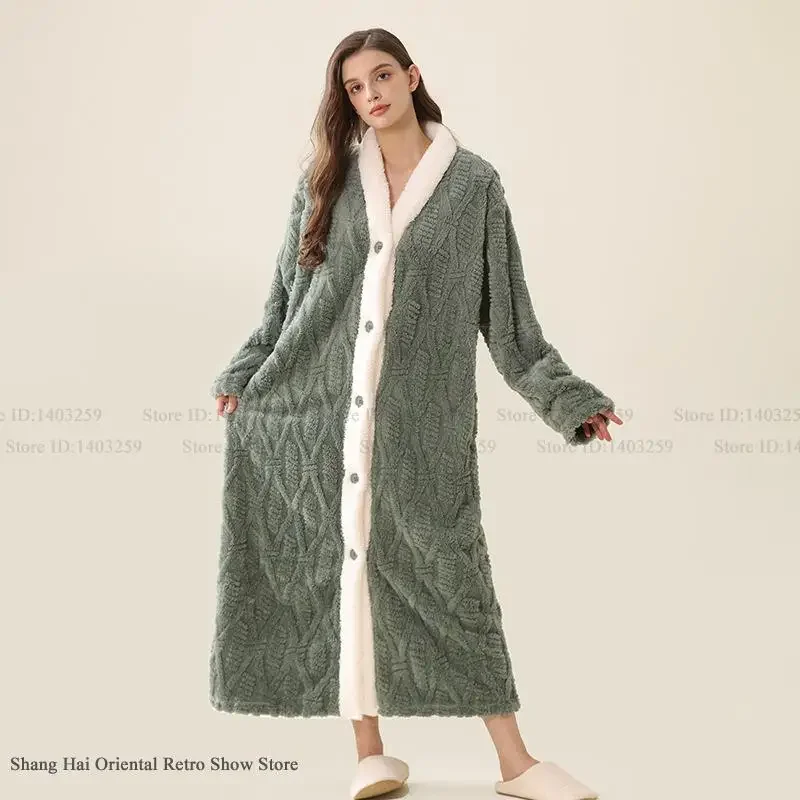 Толстая фланелевая ночная рубашка для пары, халат, осенне-зимняя одежда для сна, длинный халат, женское домашнее платье, теплая ночная рубашка унисекс из кораллового флиса
Толстая фланелевая ночная рубашка для пары, халат, осенне-зимняя одежда для сна, длинный халат, женское домашнее платье, теплая ночная рубашка унисекс из кораллового флиса