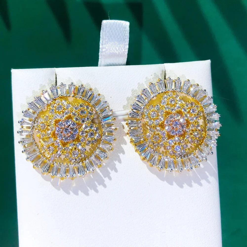Soramoore Luxury Popular Cute Round Earrings For Women Accessories Full Cubic Zirconia Earrings pendientes mujer moda
Soramoore Luxury Popular Cute Round Earrings For Women Accessories Full Cubic Zirconia Earrings pendientes mujer moda