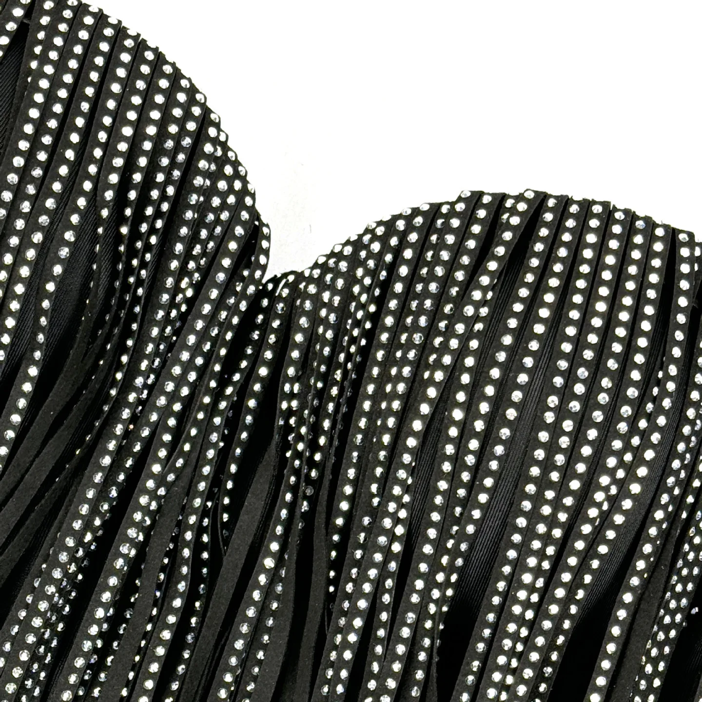 Sexy Short Fishbone Design Tassel Diamond Chain Crop Top for Dancing Slimming Knitted Women's Fashion Spring Season Thin Model
Sexy Short Fishbone Design Tassel Diamond Chain Crop Top for Dancing Slimming Knitted Women's Fashion Spring Season Thin Model