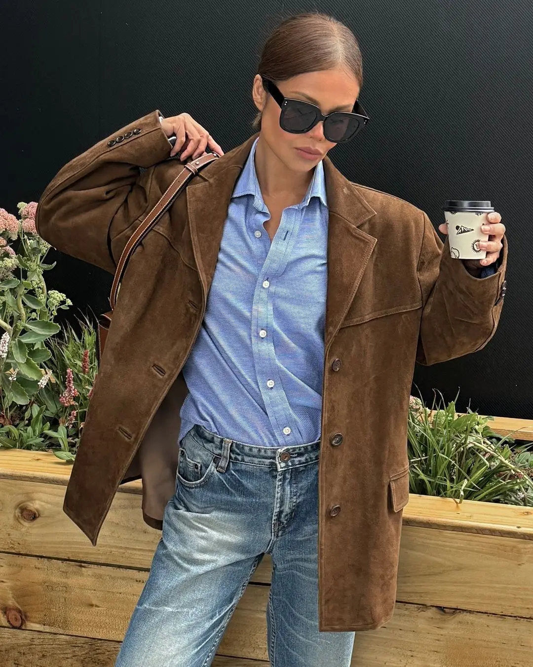 Vintage Women's Suede Bomber Jackets Fashion Lapel Zipper Full Sleeve Pocket Coats 2025 Autumn Lady Elegant Casual Outwear New
Vintage Women's Suede Bomber Jackets Fashion Lapel Zipper Full Sleeve Pocket Coats 2025 Autumn Lady Elegant Casual Outwear New