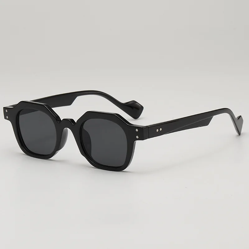 ODEK PIANAN New Fashion UV400 Retro Men's and Women's Street Photography Daily Sunscreen Sunglasses
ODEK PIANAN New Fashion UV400 Retro Men's and Women's Street Photography Daily Sunscreen Sunglasses