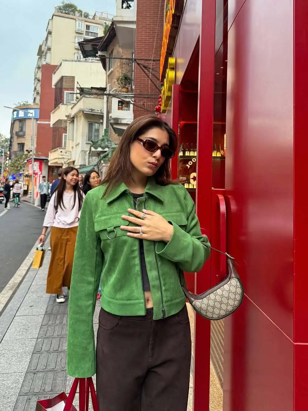 Berlin Green Field American Retro Street Style Design Unique Fashionable All-Match Suede Short Coat Women's Zipper Closure
Berlin Green Field American Retro Street Style Design Unique Fashionable All-Match Suede Short Coat Women's Zipper Closure
